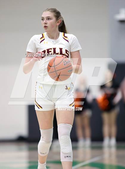 Thumbnail 2 in Bells vs. Commerce (UIL 3A D2 Bi-District Basketball Playoff) photogallery.