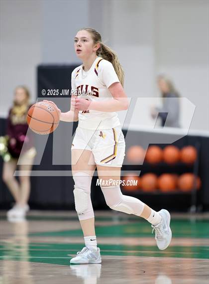 Thumbnail 2 in Bells vs. Commerce (UIL 3A D2 Bi-District Basketball Playoff) photogallery.
