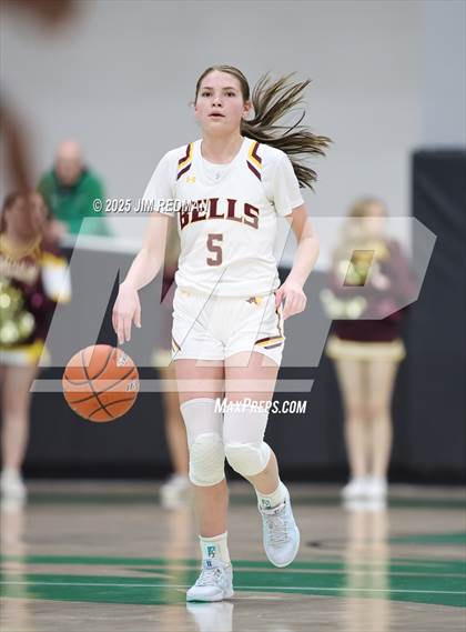 Thumbnail 2 in Bells vs. Commerce (UIL 3A D2 Bi-District Basketball Playoff) photogallery.