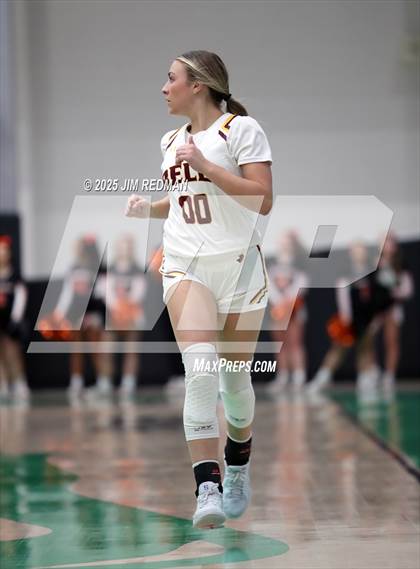 Thumbnail 3 in Bells vs. Commerce (UIL 3A D2 Bi-District Basketball Playoff) photogallery.