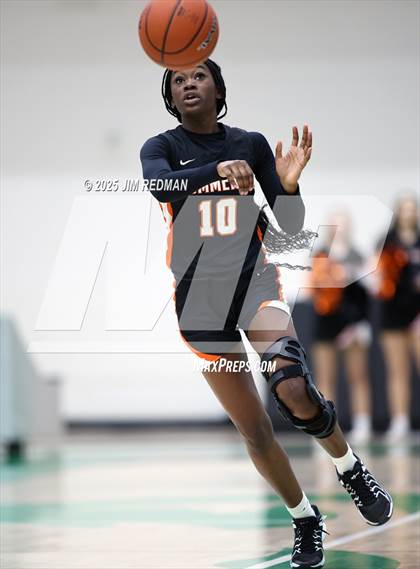 Thumbnail 2 in Bells vs. Commerce (UIL 3A D2 Bi-District Basketball Playoff) photogallery.