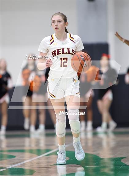 Thumbnail 1 in Bells vs. Commerce (UIL 3A D2 Bi-District Basketball Playoff) photogallery.