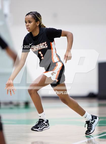 Thumbnail 2 in Bells vs. Commerce (UIL 3A D2 Bi-District Basketball Playoff) photogallery.