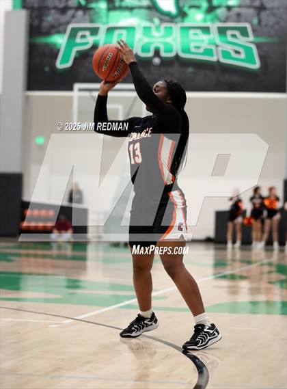 Thumbnail 2 in Bells vs. Commerce (UIL 3A D2 Bi-District Basketball Playoff) photogallery.