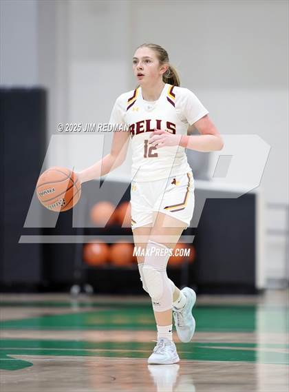 Thumbnail 1 in Bells vs. Commerce (UIL 3A D2 Bi-District Basketball Playoff) photogallery.