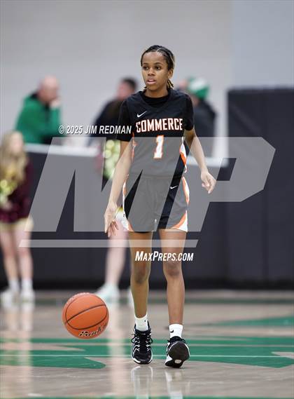 Thumbnail 3 in Bells vs. Commerce (UIL 3A D2 Bi-District Basketball Playoff) photogallery.