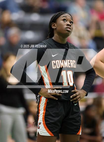 Thumbnail 1 in Bells vs. Commerce (UIL 3A D2 Bi-District Basketball Playoff) photogallery.
