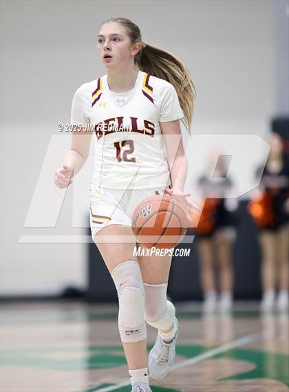 Thumbnail 3 in Bells vs. Commerce (UIL 3A D2 Bi-District Basketball Playoff) photogallery.