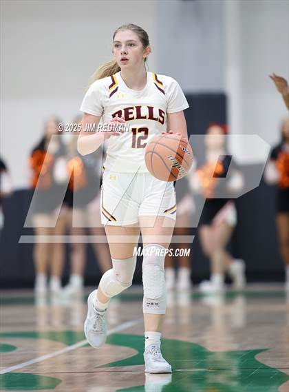 Thumbnail 3 in Bells vs. Commerce (UIL 3A D2 Bi-District Basketball Playoff) photogallery.