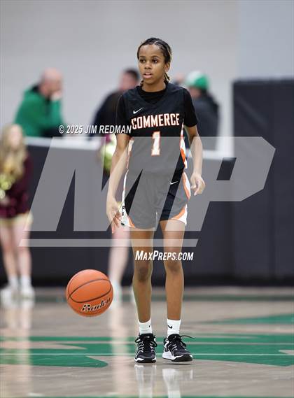 Thumbnail 2 in Bells vs. Commerce (UIL 3A D2 Bi-District Basketball Playoff) photogallery.