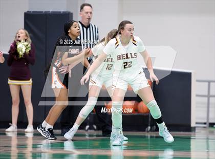 Thumbnail 1 in Bells vs. Commerce (UIL 3A D2 Bi-District Basketball Playoff) photogallery.