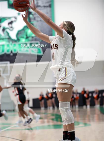 Thumbnail 3 in Bells vs. Commerce (UIL 3A D2 Bi-District Basketball Playoff) photogallery.