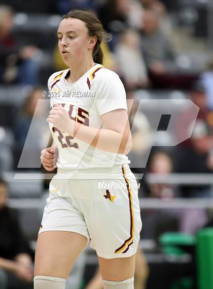 Thumbnail 1 in Bells vs. Commerce (UIL 3A D2 Bi-District Basketball Playoff) photogallery.