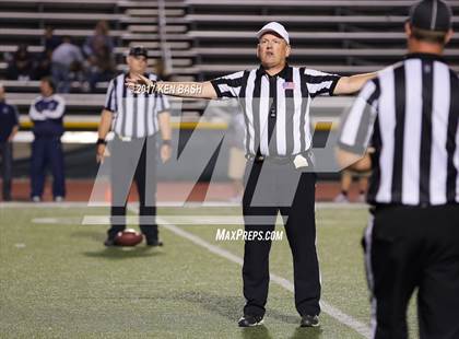 Thumbnail 3 in Camarillo @ Moorpark photogallery.