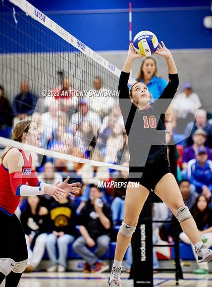 Thumbnail 3 in Clovis West @ Folsom (CIF State D1 Playoff) photogallery.