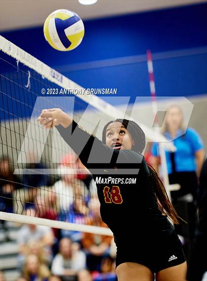 Thumbnail 2 in Clovis West @ Folsom (CIF State D1 Playoff) photogallery.
