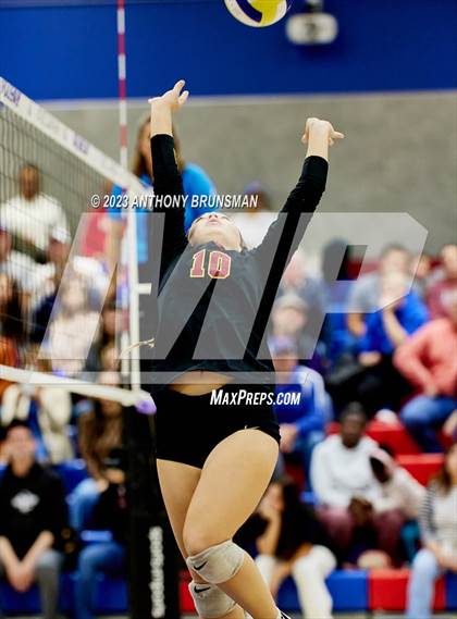 Thumbnail 2 in Clovis West @ Folsom (CIF State D1 Playoff) photogallery.