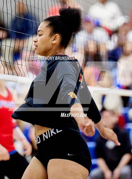 Thumbnail 3 in Clovis West @ Folsom (CIF State D1 Playoff) photogallery.
