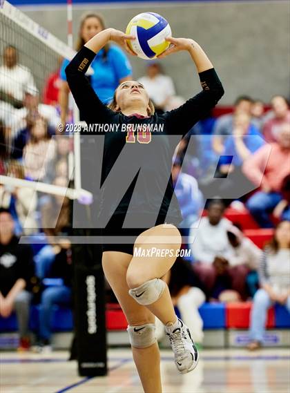 Thumbnail 1 in Clovis West @ Folsom (CIF State D1 Playoff) photogallery.
