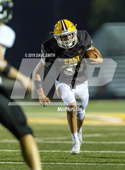 Thumbnail 3 in Hamilton vs. Zeeland East photogallery.