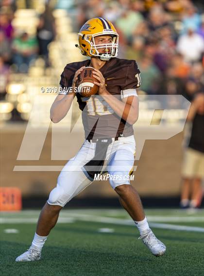 Thumbnail 3 in Hamilton vs. Zeeland East photogallery.