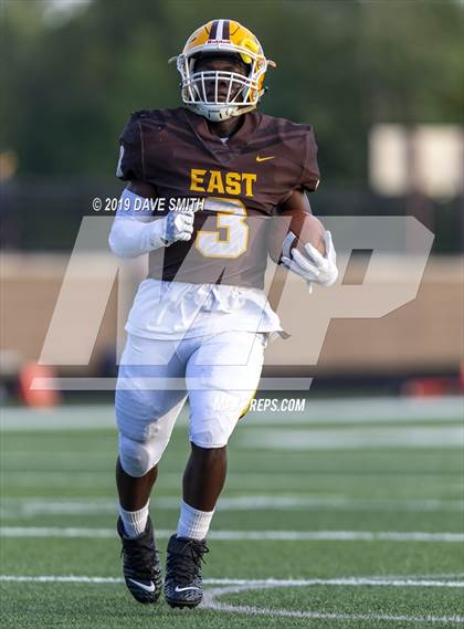 Thumbnail 1 in Hamilton vs. Zeeland East photogallery.