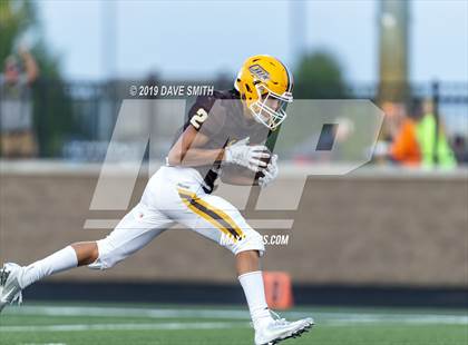 Thumbnail 2 in Hamilton vs. Zeeland East photogallery.