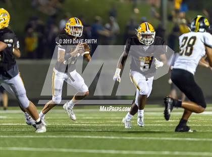 Thumbnail 3 in Hamilton vs. Zeeland East photogallery.