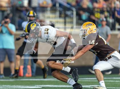 Thumbnail 3 in Hamilton vs. Zeeland East photogallery.