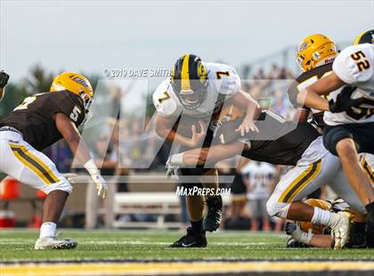 Thumbnail 3 in Hamilton vs. Zeeland East photogallery.