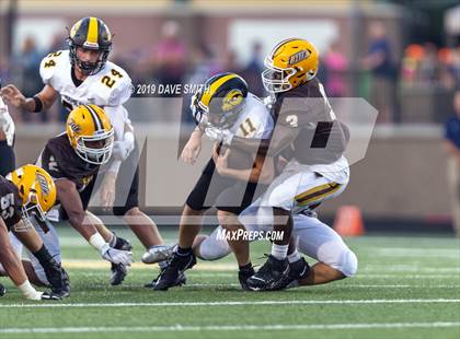 Thumbnail 3 in Hamilton vs. Zeeland East photogallery.