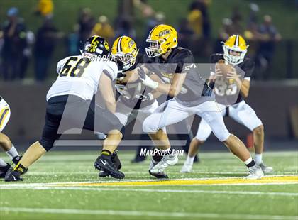 Thumbnail 2 in Hamilton vs. Zeeland East photogallery.