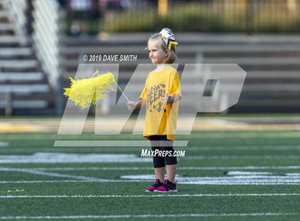 Thumbnail 2 in Hamilton vs. Zeeland East photogallery.