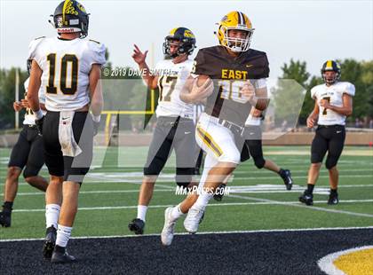 Thumbnail 2 in Hamilton vs. Zeeland East photogallery.