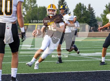 Thumbnail 2 in Hamilton vs. Zeeland East photogallery.