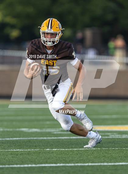Thumbnail 2 in Hamilton vs. Zeeland East photogallery.