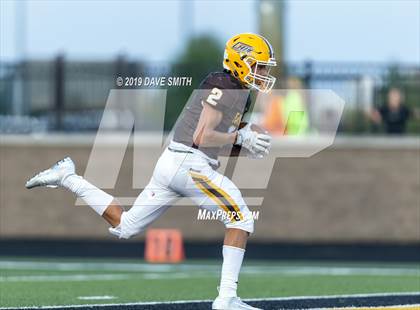 Thumbnail 3 in Hamilton vs. Zeeland East photogallery.