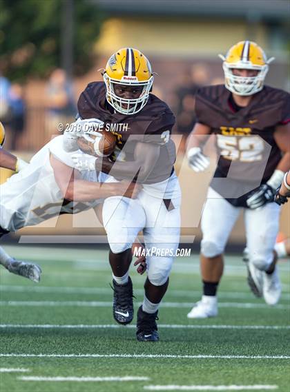 Thumbnail 1 in Hamilton vs. Zeeland East photogallery.