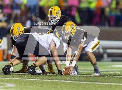 Thumbnail 3 in Hamilton vs. Zeeland East photogallery.