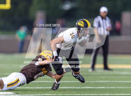 Thumbnail 1 in Hamilton vs. Zeeland East photogallery.