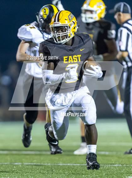Thumbnail 2 in Hamilton vs. Zeeland East photogallery.