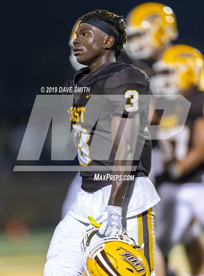 Thumbnail 3 in Hamilton vs. Zeeland East photogallery.