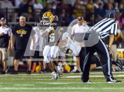 Thumbnail 2 in Hamilton vs. Zeeland East photogallery.