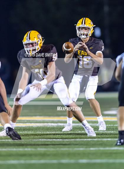 Thumbnail 3 in Hamilton vs. Zeeland East photogallery.