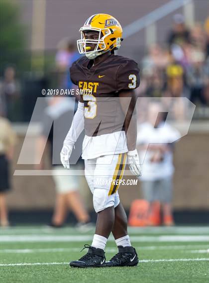 Thumbnail 2 in Hamilton vs. Zeeland East photogallery.