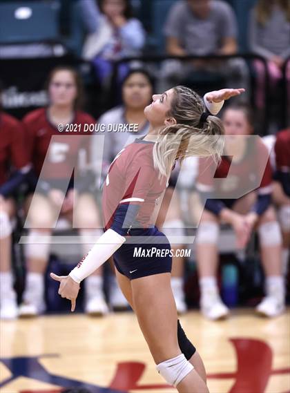 Thumbnail 3 in Stratford vs Tompkins (UIL 6A Area Playoff) photogallery.
