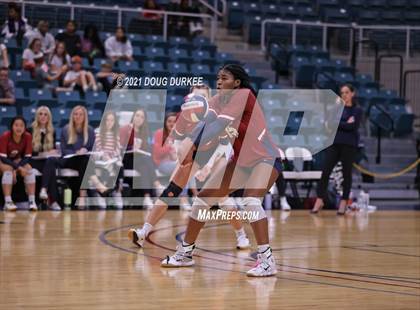 Thumbnail 1 in Stratford vs Tompkins (UIL 6A Area Playoff) photogallery.