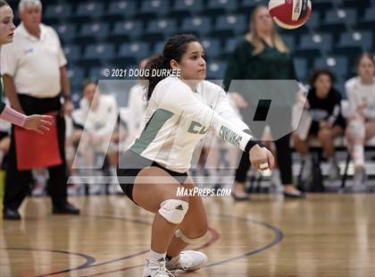Thumbnail 3 in Stratford vs Tompkins (UIL 6A Area Playoff) photogallery.