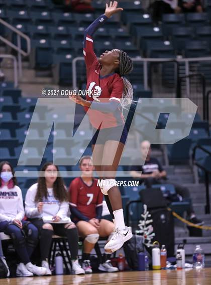 Thumbnail 2 in Stratford vs Tompkins (UIL 6A Area Playoff) photogallery.