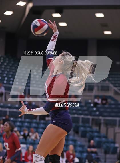 Thumbnail 3 in Stratford vs Tompkins (UIL 6A Area Playoff) photogallery.